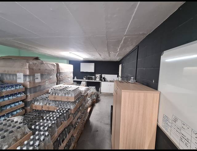 270.80M² WAREHOUSE TO LET IN MARCONI BEAM INDUSTRIA